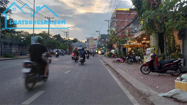 Bán nhà mặt phố Lê Văn Chí, Linh Trung, Thủ Đức - 210m2, 32 tỷ - 2
