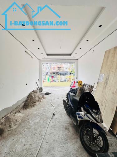 BÁN GẤP NHÀ PHỐ AN DƯƠNG VƯƠNG, TÂY HỒ - 7 TẦNG - THANG MÁY - Ô TÔ VÀO NHÀ ĐỖ CỬA - 2 THOÁ - 4