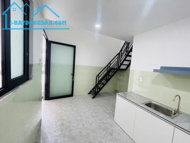 cho thuê minihosue kdc diệu hiền sẵn máy lạnh 32m2 giá 2.3tr