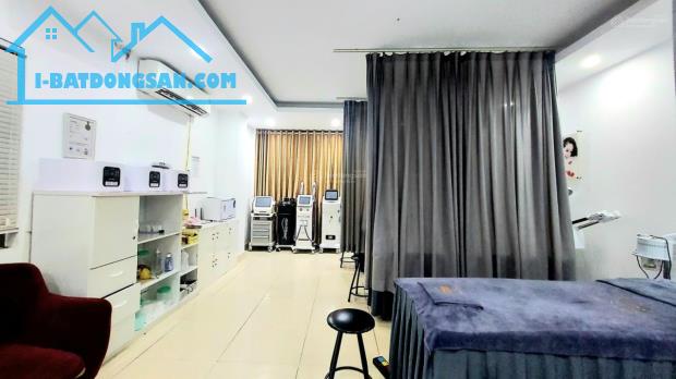 Bán nhà mặt phố Vip Hào Nam bán gấp 42m2 x 5 tầng chỉ 18 tỷ - vị trí kim cương - 1