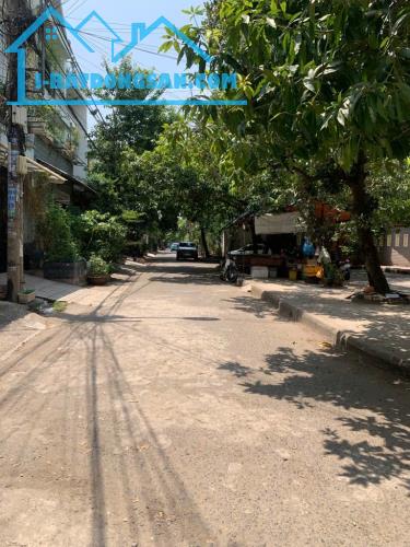 BÁN NHÀ 2 TẦNG VIP DƯƠNG THỊ GIANG  QUẬN 12 ,NGANG LỚN 7 X 22M NHỈNH 9 TỶ TL