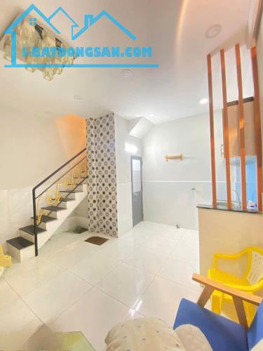 SÁT MẶT TIỀN GÒ DẦU - TÂN PHÚ - 20M2 - 2 TẦNG BTCT 2PN 2WC - GIÁ 2.85 TỶ - 1