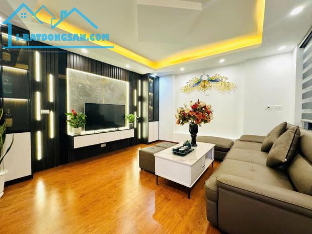 Nhà đẹp Thanh xuân, lô góc ô tô vào nhà, chỉ hơn 5 tỷ. - 2