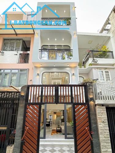 Bán nhà  40 mét vuông, hẻm xe hơi thông, 5 tầng, đầu đường Xô Viết Nghệ Tĩnh