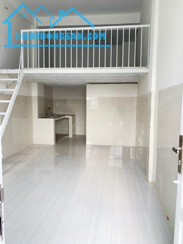 cho thuê CH mini 35m2 đường 22, p. Linh Đông.có gác lửng cao, Máy lạnh, tầng trệt, ở ngay. - 2