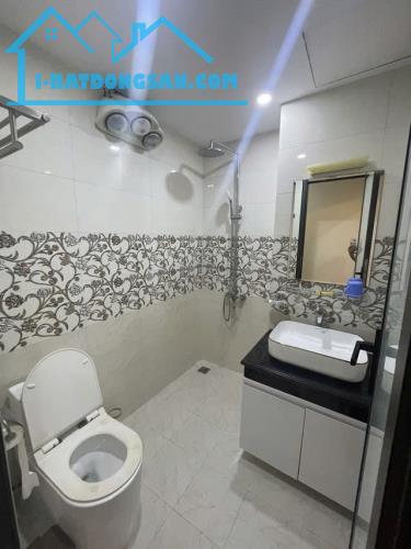 HOT DÂN XÂY Ngọc Thụy 40m,4 tầng,ÔTÔ ĐỖ CỬA,Ô TÔ TRÁNH THÔNG,8 TỶ(thương lượng mạnh) - 2