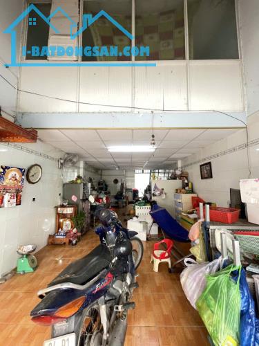 Hàng Thơm nhà Liên khu 4-5 gần chợ Bình Thành HXH 48m2,12 Tầng Nhỉnh 3 tỷ