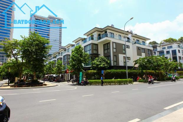 Bán Biệt Thự Góc 2 Mặt Tiền Đường Số 2 - Đường Số 6 - Khu Hà Đô P.12 Quận 10