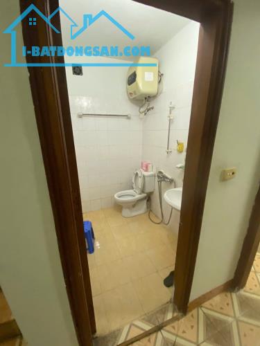 Cho thuê nhà nguyên căn Khương Đình, quận Thanh Xuân 40m x 4T, 4PN3VS  giá 12 triệu - 5
