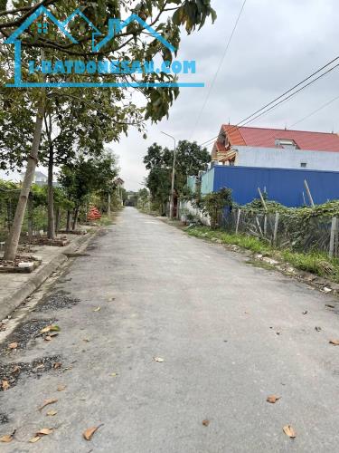 Bán lô đất tại chung cư Cách Thượng 246m giá chỉ 16 tr/m LH 0979087664 - 1