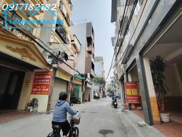 CỰC HIẾM - 1 MẶT PHỐ - 1 MẶT NGÕ 17 PHÒNG CHO THUÊ-BỒ ĐỀ -
LB -118M2 - 25 TỶ - 2