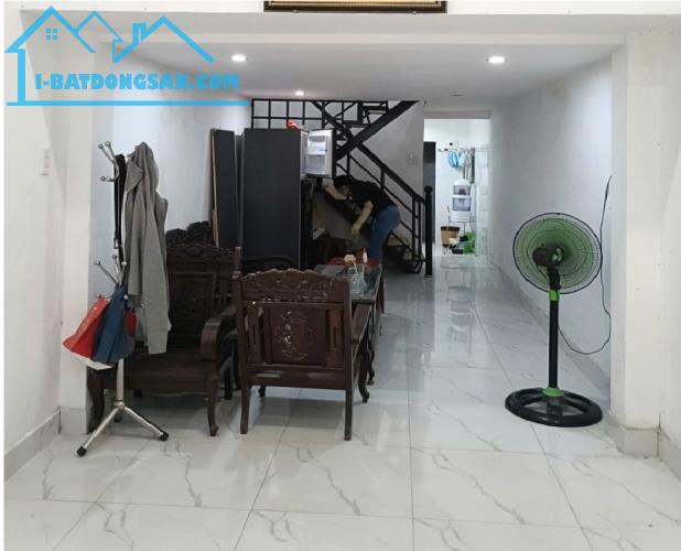 ► Nhà Kiệt 3m gần MT Nguyễn Chí Thanh, 45m2, 2 tầng, sạch sẽ 2.8x tỷ - 2