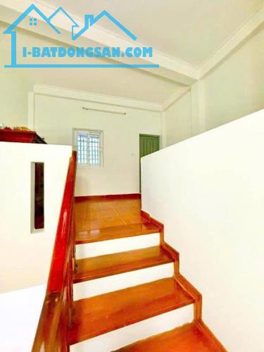 BÁN NHÀ ĐẸP 5 TẦNG CẦU GIẤY, XINH LUNG LINH - THIẾT KẾ TINH TẾ, HIỆN ĐẠI - FULL NỘI THẤT, - 3