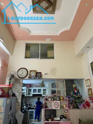 CHỈ 7 TỶ [P3Q8],  NHÀ 4 LẦU. MẶT TIỀN HẺM XE HƠI, DIỆN TÍCH 93 M2 GẦN ĐƯỜNG CAO LỔ. - 1