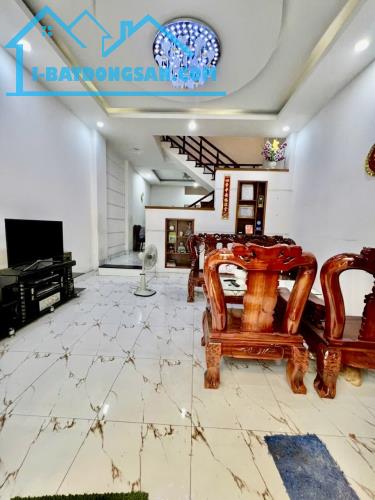 Bán nhà Hẻm xe hơi 3Tầng BTCT mới gần Aeon Tân Phú 61m2 chỉ 5,5 tỷ TL