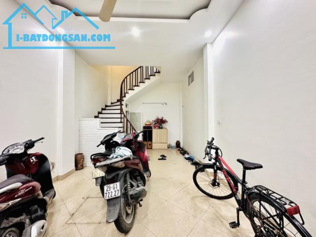 Rung chuyển. Bán nhà Bùi Xương Trạch, Thanh Xuân. 30m2 x 5T. NGÕ THÔNG. GARA. Hơn 5 Tỷ. - 4