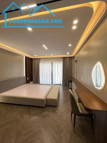 BÁN NHÀ PHỐ NGUYỄN VĂN CỪ ,HỒNG TIẾN LÔ GÓC THANG MÁY, GARA Ô TÔ 52M GIÁ 14 TỶ HƠN - 1