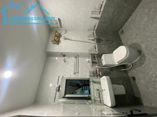 Bán nhà 🏠 Hoàng như Tiếp , 46 m  5 tầng  mt 6 m . Bán 9,1 tỉ có ra lộc