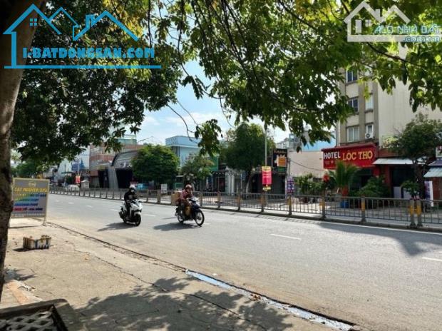 MẶT TIỀN KINH DOANH SẦM UẤT TÂY THẠNH TÂN PHÚ - DÒNG TIỀN GẦN 400tr/năm - 2 TẦNG 78M2 CHỈ