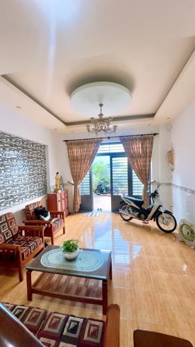 Bán nhà 4 tầng, Hẻm 8m oto quay đầu , xe đậu sân nhà , 68m2 , giá 6.x