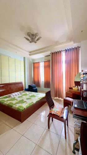 Bán nhà 4 tầng, Hẻm 8m oto quay đầu , xe đậu sân nhà , 68m2 , giá 6.x - 2