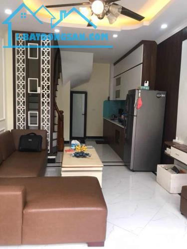 Căn hộ dịch vụ mới đẹp ,full nội thất ,xây mới 6 tầng ,tổng 10 phòng khép kín - 1
