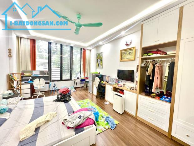 Nhà mặt phố Hoàng Hoa Thám 40m2 – 5T thang máy cực đẹp – MT4.4m kinh doanh sầm uất - 1
