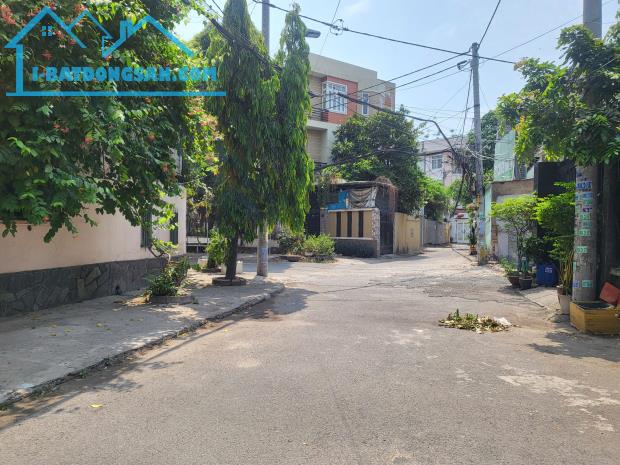 186m2 full thổ,hẻm xe hơi 8m thông tứ phía,6x32,Linh Trung, Thủ Đức