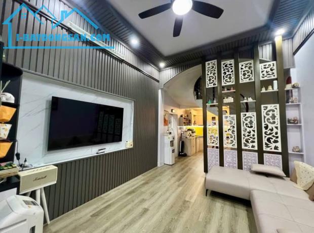 Bán nhà Văn Cao, Đằng Lâm, Hải An, Hải Phòng. 3,5 tầng. 41m2, 3,1 tỷ. Ngang 4,6m, d2 - 5