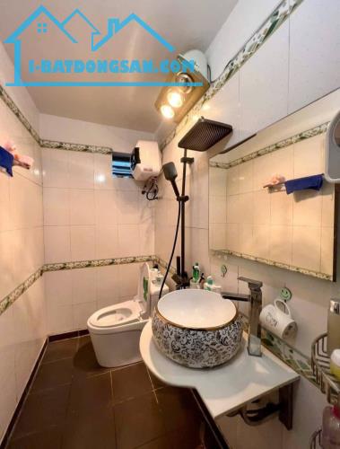 Bán nhà Văn Cao, Đằng Lâm, Hải An, Hải Phòng. 3,5 tầng. 41m2, 3,1 tỷ. Ngang 4,6m, d2 - 2