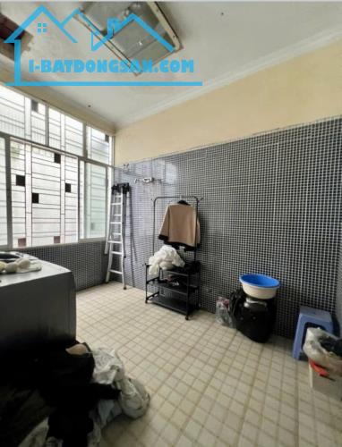 Bán nhà Văn Cao, Đằng Lâm, Hải An, Hải Phòng. 3,5 tầng. 41m2, 3,1 tỷ. Ngang 4,6m, d2