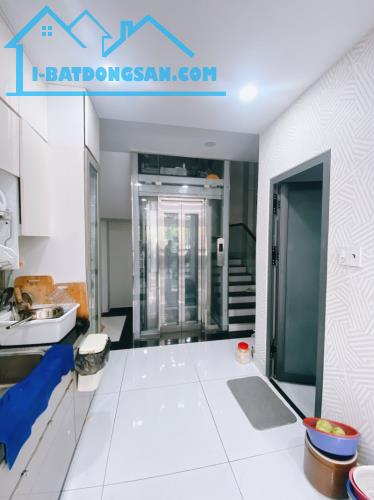 BÌNH THẠNH - MT NGUYỄN TRUNG TRỰC - NHÀ MỚI ĐẸP CÓ THANG MÁY - 5 TẦNG - 15.5 TỶ TL. - 3