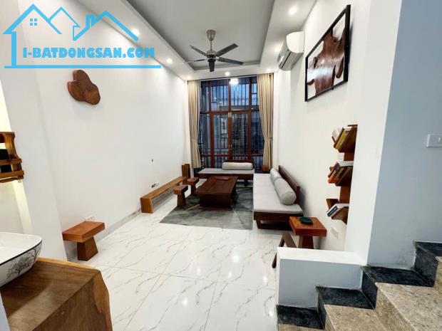bán nhà Thanh Xuân 50m Khương Trung, gần phố, đi lại thuận tiện