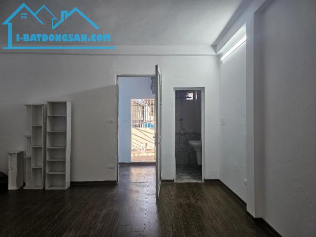 Hiếm NHÀ Ngọc Thụy 50m 5tầng giá 6tỷ 7 nhà dân xây - 4