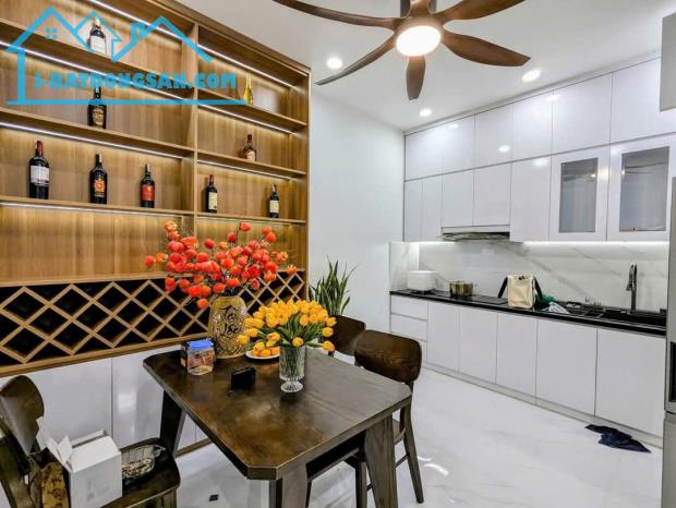 Bán Nhà Phố Mai Anh Tuấn 45m2 – Gara Ô Tô – 5 Tầng Đẹp Lung Linh – 14.6 Tỷ - 2