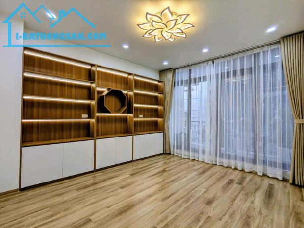 Bán Nhà Phố Mai Anh Tuấn 45m2 – Gara Ô Tô – 5 Tầng Đẹp Lung Linh – 14.6 Tỷ - 1