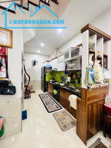 BÁN NHÀ HÀO NAM ĐỐNG ĐA 39m 4T Mt 4m GIÁ 8 TỶ NGÕ THÔNG 2 THOÁNG KINH DOANH. - 3