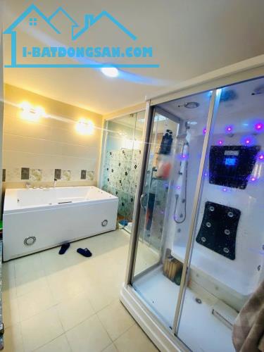 BÁN NHÀ TRẦN QUANG DIỆU ĐỐNG ĐA 65m 5T Mt 6m GIÁ 23.5 TỶ PHÂN LÔ Ô TÔ TRÁNH KINH DOANH.