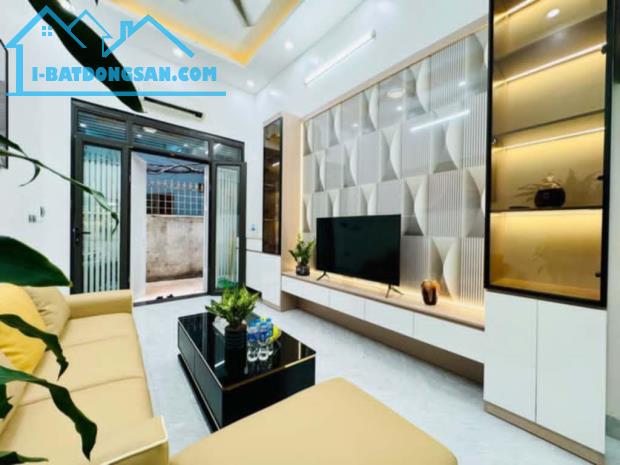 BÁN GẤP NHÀ NGỌC HÀ PHỐ VIP BA ĐÌNH MỚI KOONG THANG MÁY FULL NỘI THẤT 40M X 7 TẦNG MT 4,5M - 1