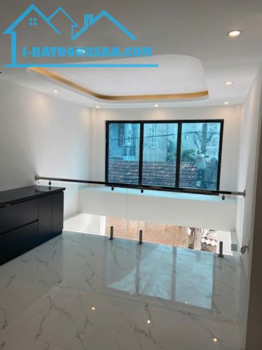 Bán nhà Phúc Lợi,Long Biên 6 tầng,38m,mt4m oto vào nhà nhỉnh 6 tỷ - 3