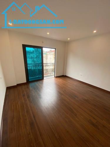 Bán nhà Phúc Lợi,Long Biên 6 tầng,38m,mt4m oto vào nhà nhỉnh 6 tỷ - 4