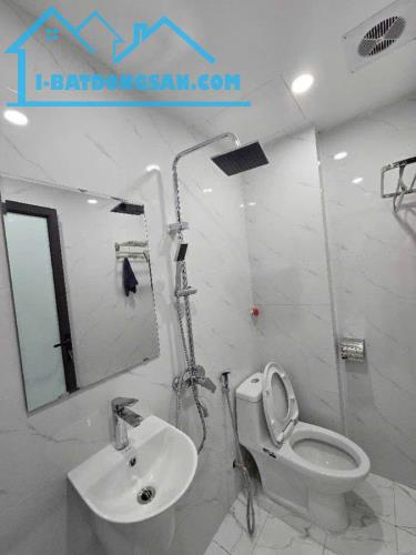 BÁN NHÀ LẠC LONG QUÂN, CẦU GIẤY, DT 30M TRUNG TÂM TÂY HỒ , NGÕ THÔNG , NHÀ ĐẸP DÂN XÂY , C