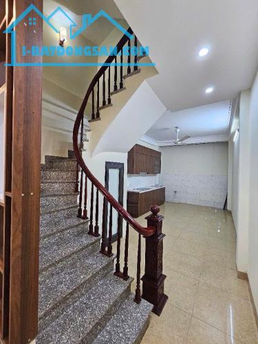 BÁN NHÀ NGÔ GIA TỰ  LONG BIÊN , Diện tích 50m² , Mặt tiền 3,55m , Giá 6,38 tỷ (TL) - 2