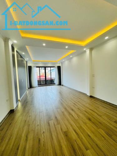 NHÀ MỚI - THANG MÁY CHẠY VÙ VÙ -THOÁNG TRƯỚC SAU- Ô TÔ VÀO NHÀ- KINH DOANH -VÀI BƯỚC RA