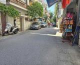 BÁN NHÀ LẠC LONG QUÂN, CẦU GIẤY, DT 30M TRUNG TÂM TÂY HỒ , NGÕ THÔNG , NHÀ ĐẸP DÂN XÂY , C