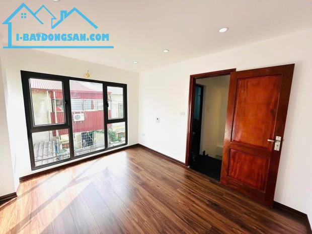 HOT! HIẾM! Bán nhà Kim Mã, Ba Đình, ngõ 4m, kinh doanh, 5 tầng mt 5.6m. Chào: 5.95t - 3