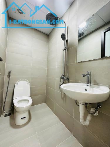 Nhỉnh 5 tỷ- kim mã- 30m2- 5 tầng - 4