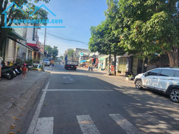 Bán nhà MT 2 tầng + 7 Phòng trọ(5x30), KDC Vietsing, dòng tiền 20 triệu/tháng, chỉ 4,99 tỷ - 5