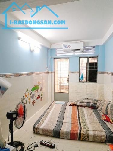 Chính chủ gởi bán gấp nhà 2 mặt hẻm 3m Hàn Hải Nguyên P2 Q11. - 1