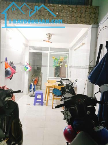 Chính chủ gởi bán gấp nhà 2 mặt hẻm 3m Hàn Hải Nguyên P2 Q11. - 5